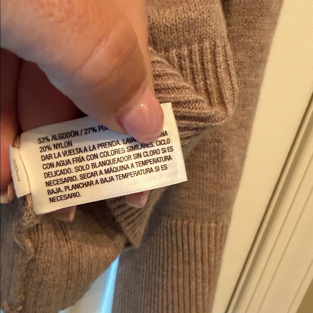 Universal Thread Neutral Taupe Button-Front Scoop Neck Cardigan - Picture 5 of 7
